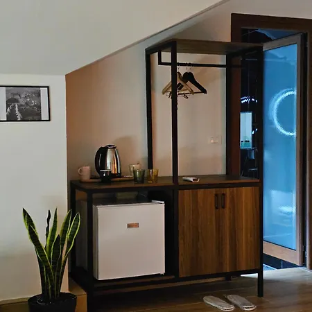 Lemon Garden Konukevi Gjirokastër