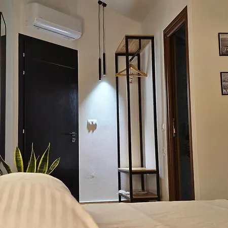 Lemon Garden Gjirokastra