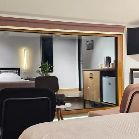 Pensjonat Lemon Garden Gjirokastra