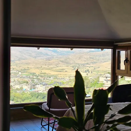 Lemon Garden * Gjirokastra