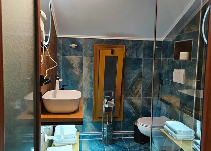 Lemon Garden 게스트하우스 Gjirokastër