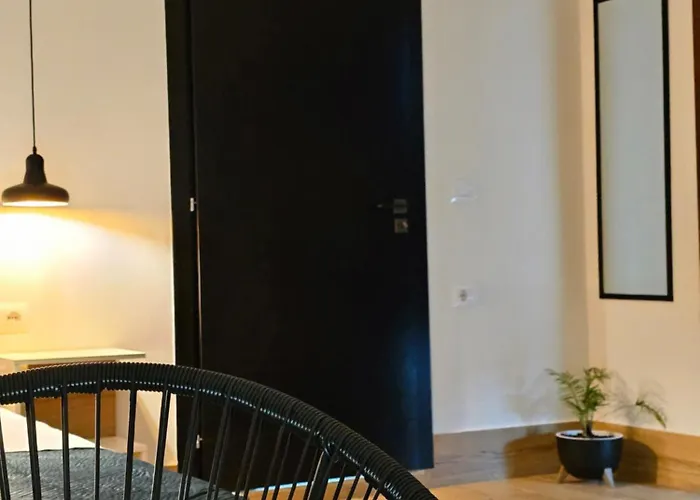 Lemon Garden 3* Gjirokastër